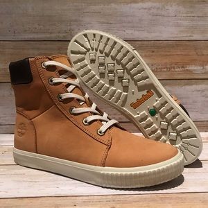 Timberland Women's Skyla Bay 6” Nubuck A2C3S Boot